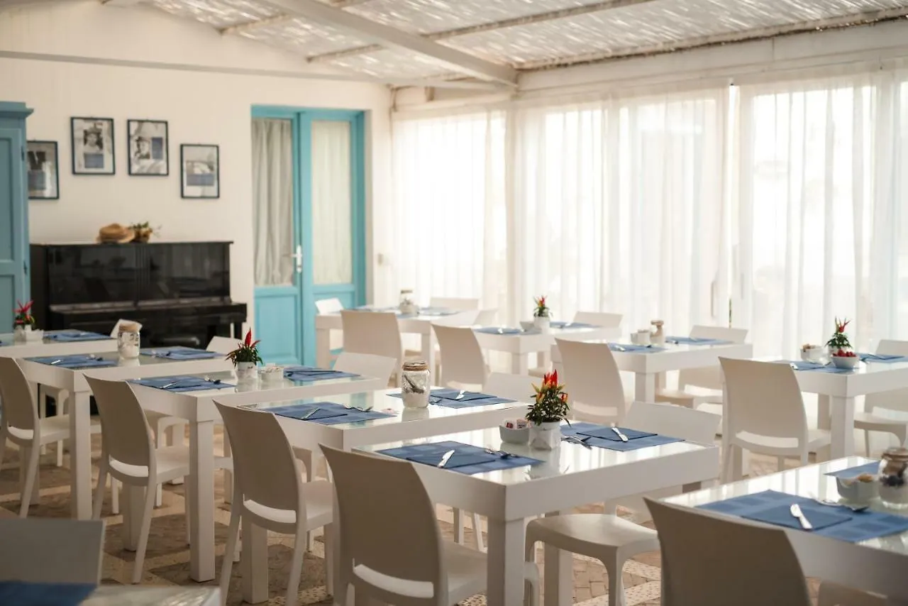 Hotel Relais Antiche Saline Torre Nubia 4*,
